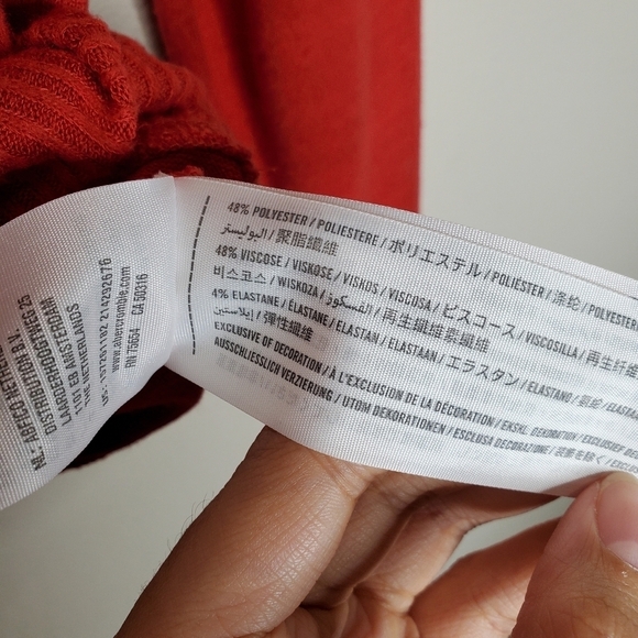 Abercrombie & Fitch Red & White Star Print Plush Knit Ribbed Crewneck Sweater - Picture 10 of 10